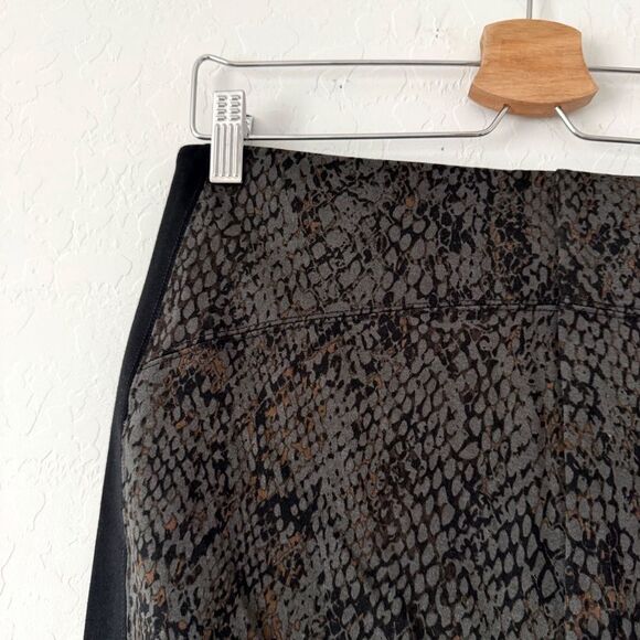 Lysse Laura Ponte Knit Ankle Leggings Olive Snake Print Size L - Picture 9 of 10